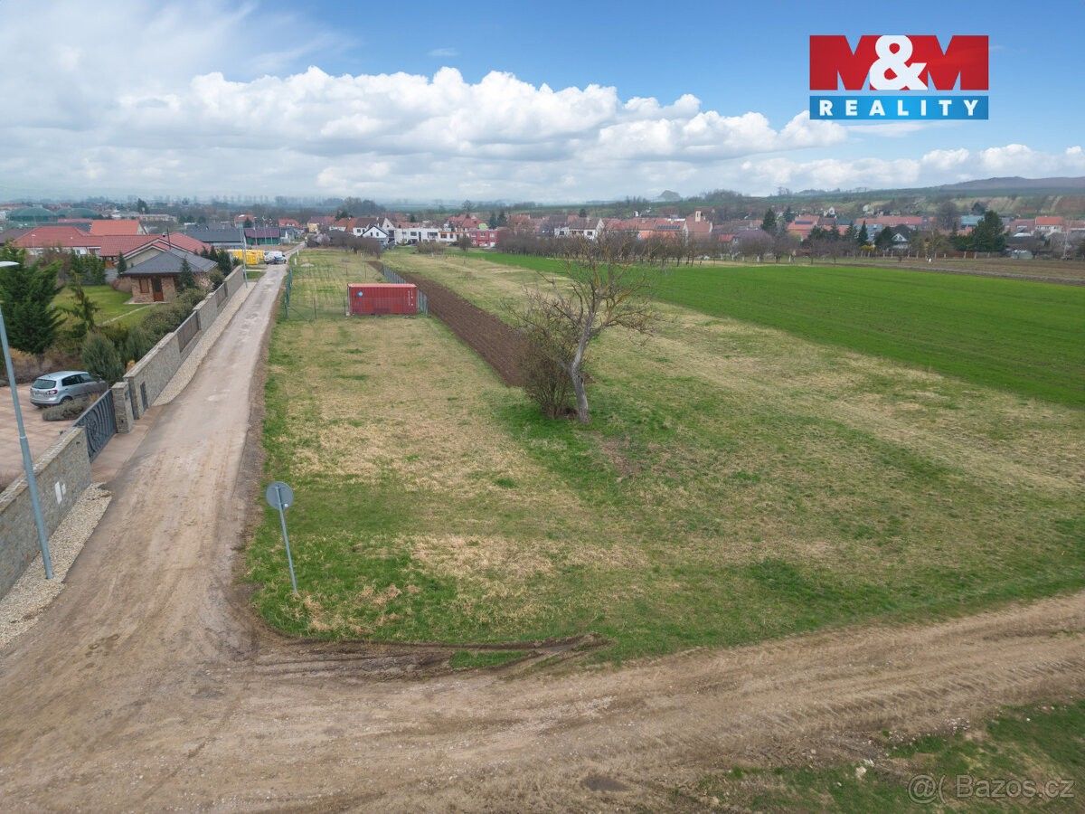 Prodej pozemek pro bydlení - Hroznová Lhota, 696 63