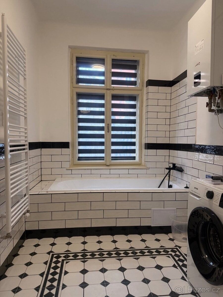 Pronájem byt - Karlovy Vary, 360 01