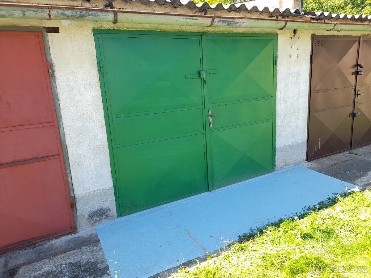 Garáž