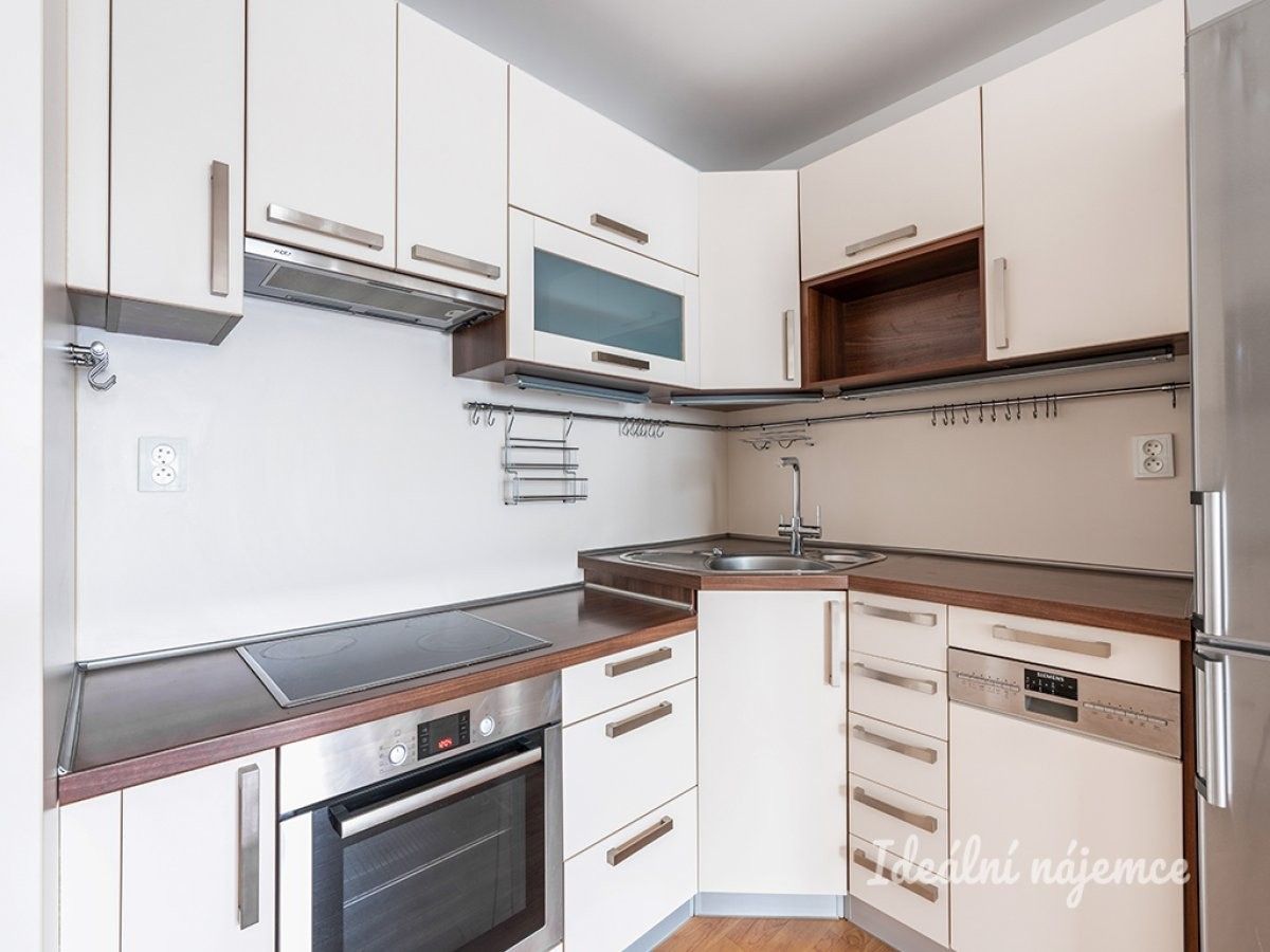 3+kk, Pod lysinami, Praha, 67 m² - 2