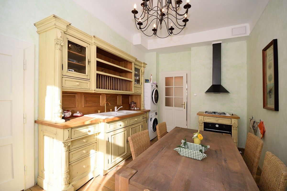 3+1, Korunní 926, Praha Vinohrady, 95 m² - 1