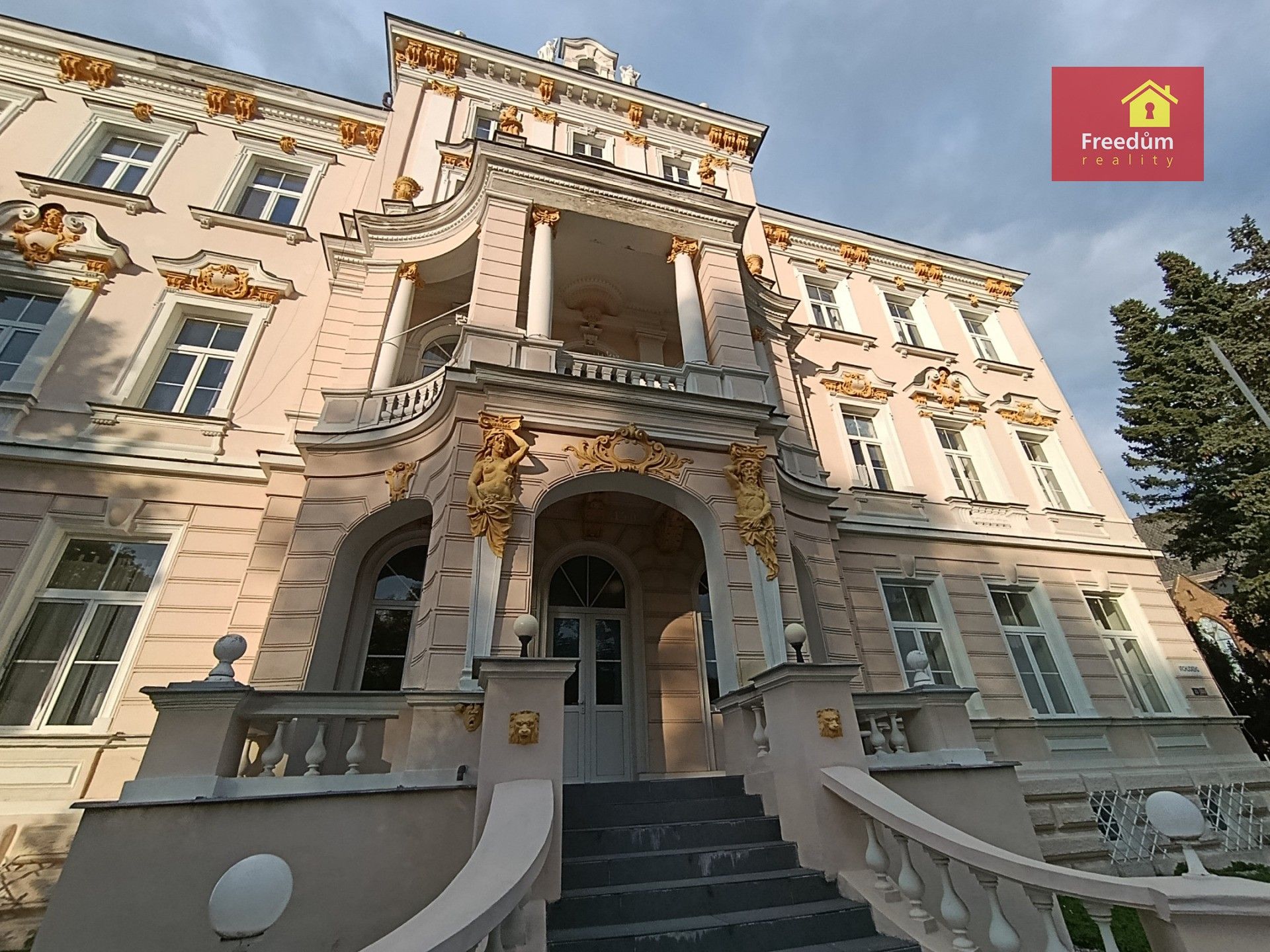 2+kk, Vrchlického, Teplice, 50 m²