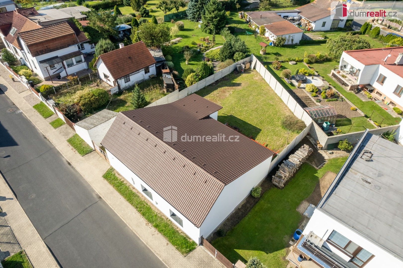 Rodinné domy, Vetelská, Vědomice, 460 m²