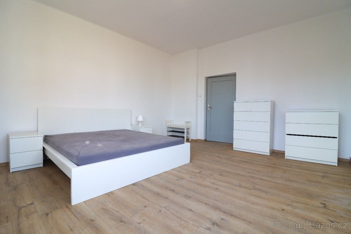 Byty, Kolín, 280 02