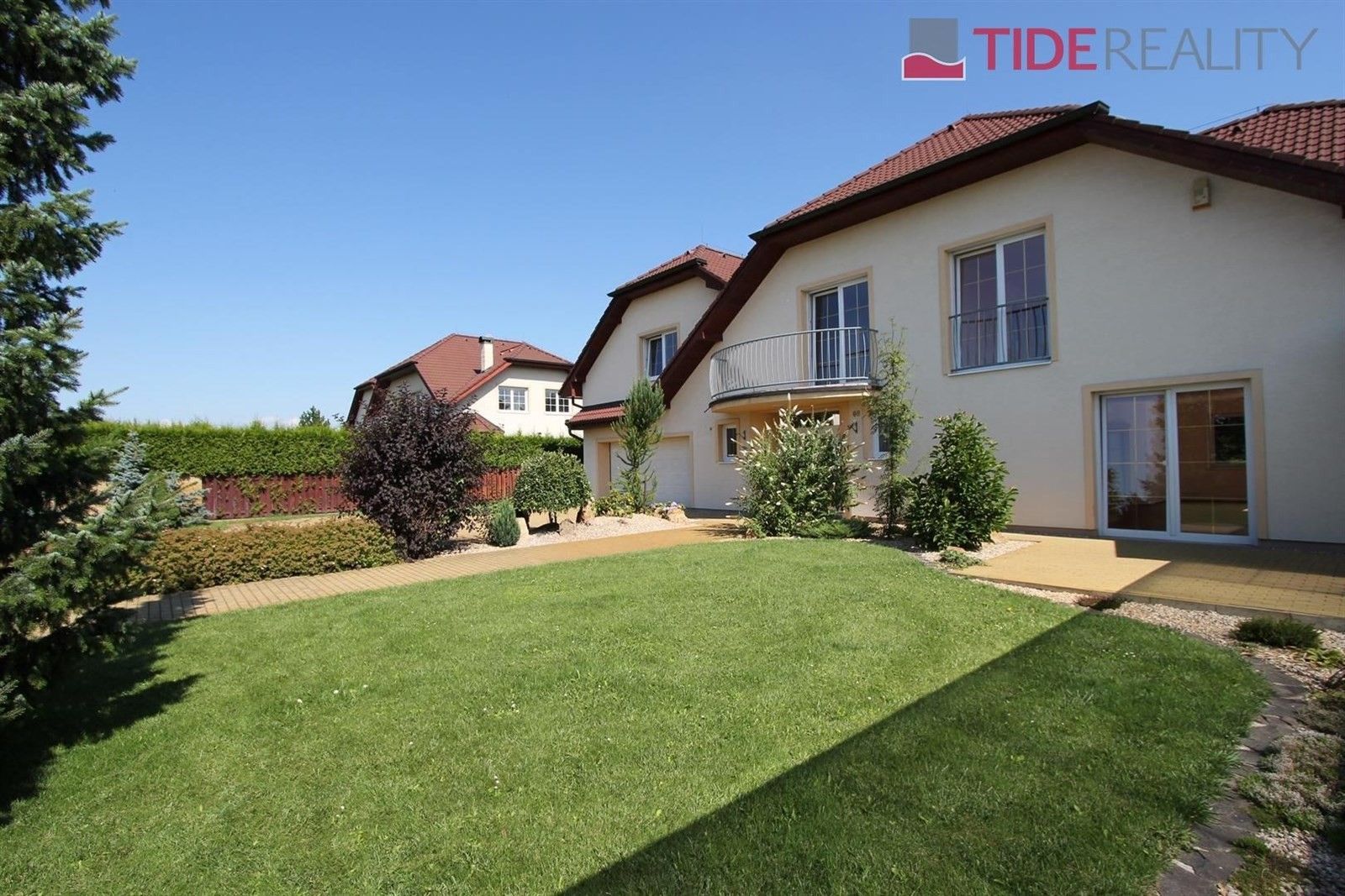 Vily, V Zátiší  , Jesenice, 290 m²