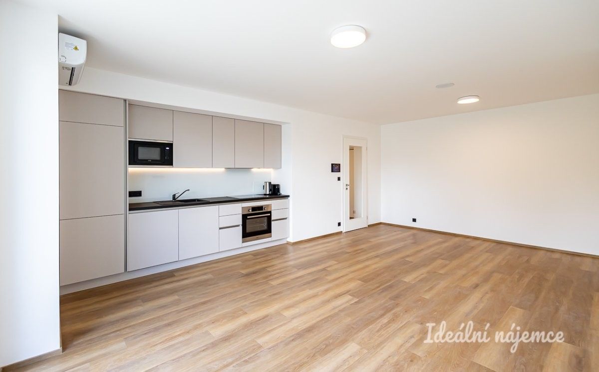 Pronájem byt 2+kk - náměstí Míru, Praha, 56 m² - 5