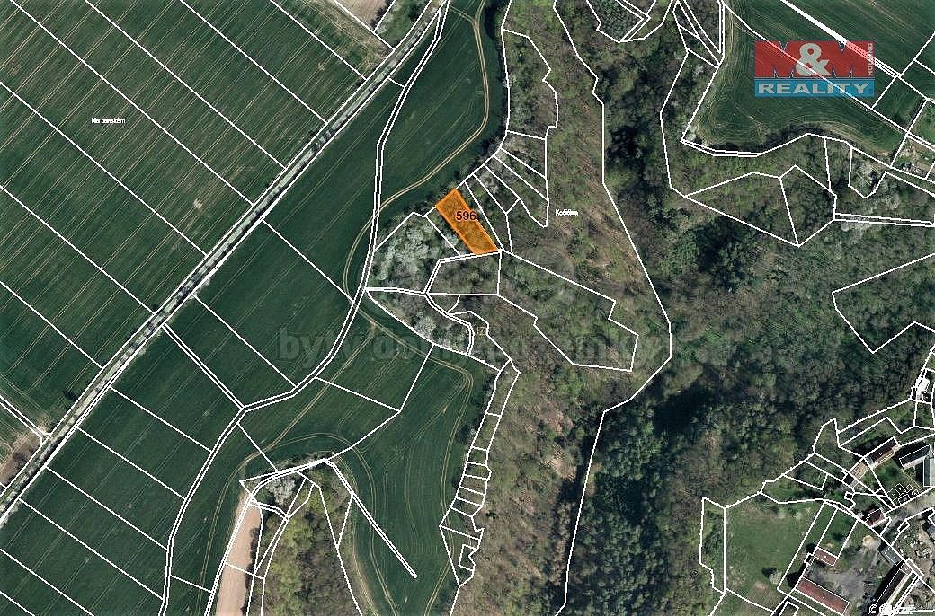 Les, 1 050 m²