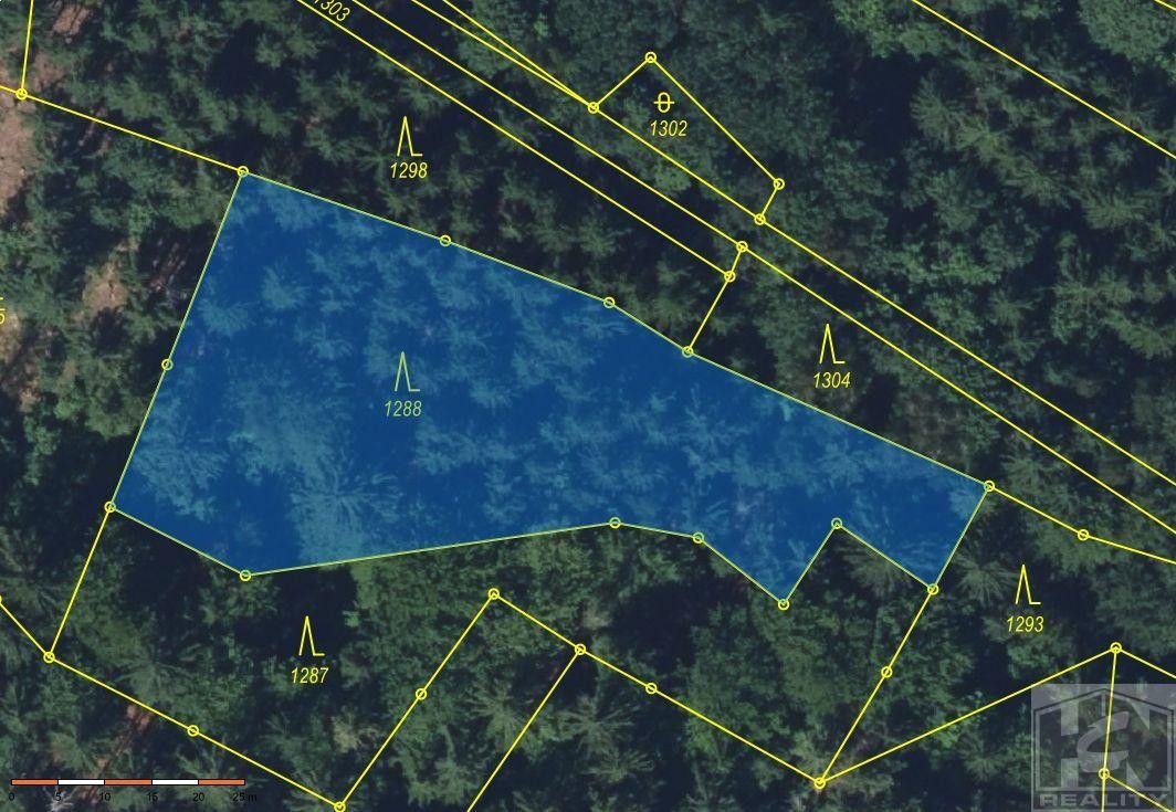 Les, 2 272 m²
