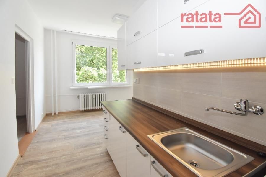 Pronájem byt 2+1 - Dřínovská, Chomutov, 61 m²