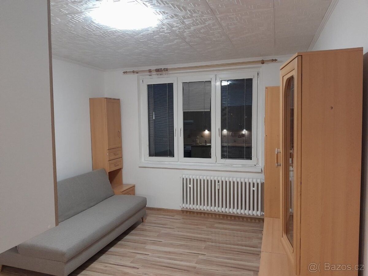 Pronájem byt - Lubná u Rakovníka, 270 36