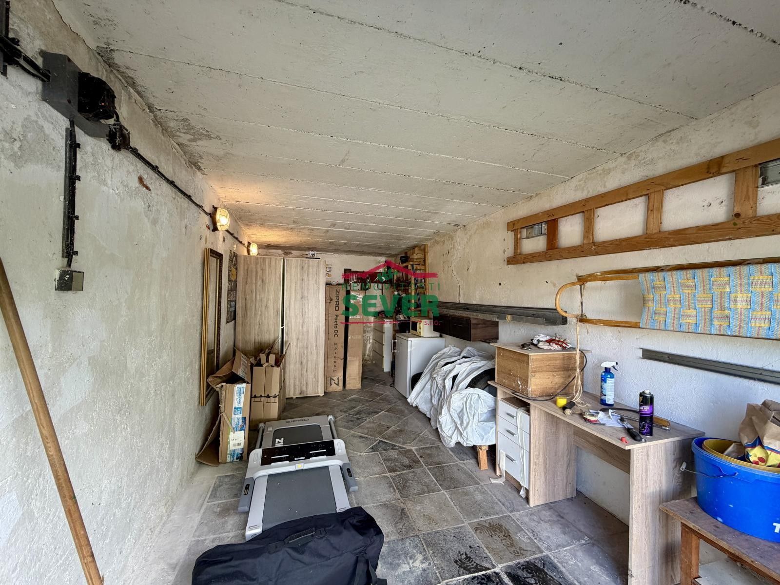 Garáže, Kadaň, 19 m² - 2