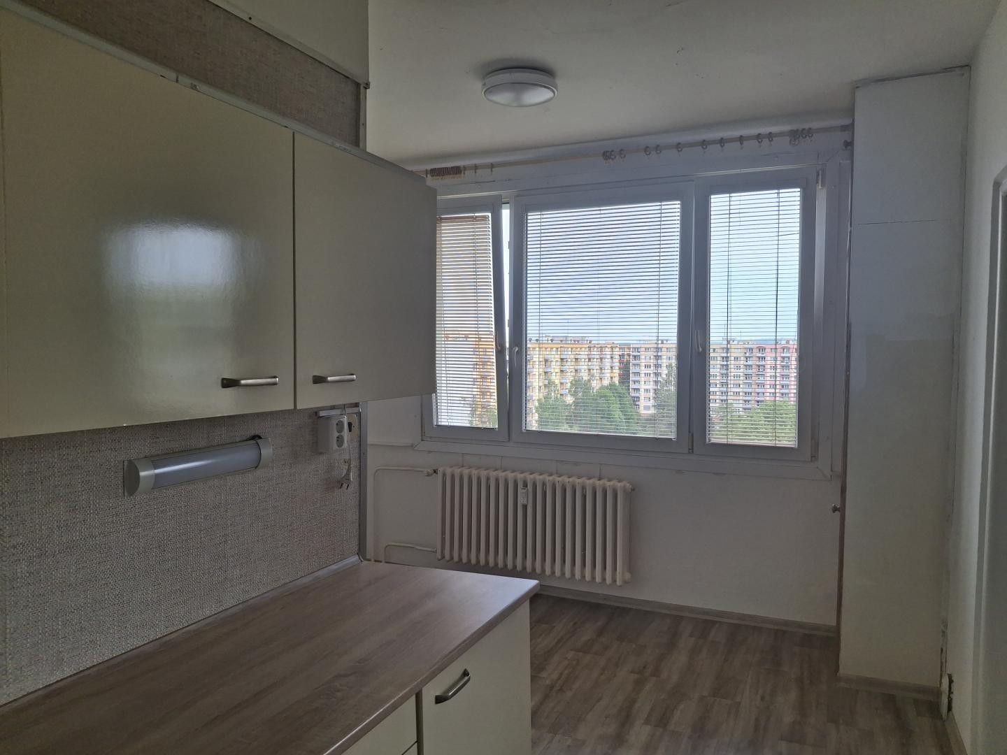 2+1, sídliště Vajgar, Jindřichův Hradec, 63 m²