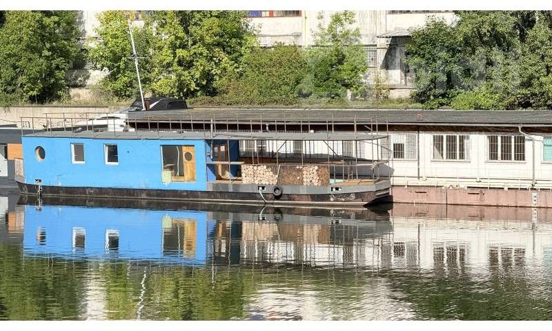 Garáže, Sanderova, Praha, 280 m²