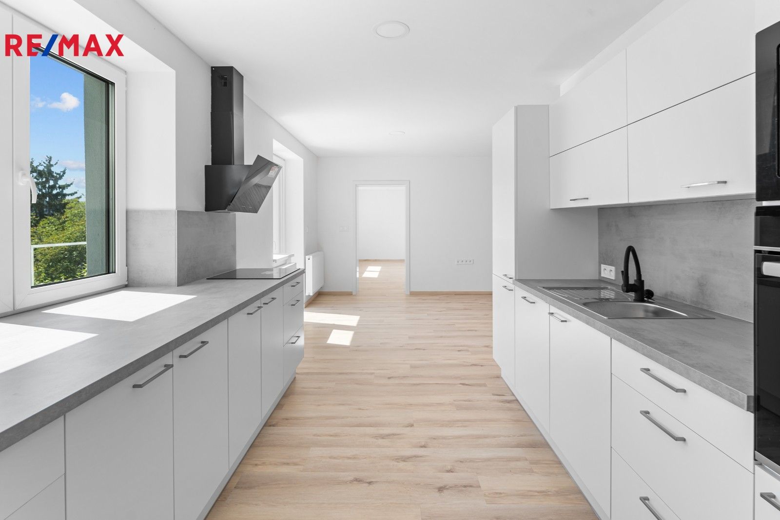 Prodej byt 3+kk - Mořinská, Lety, 129 m²