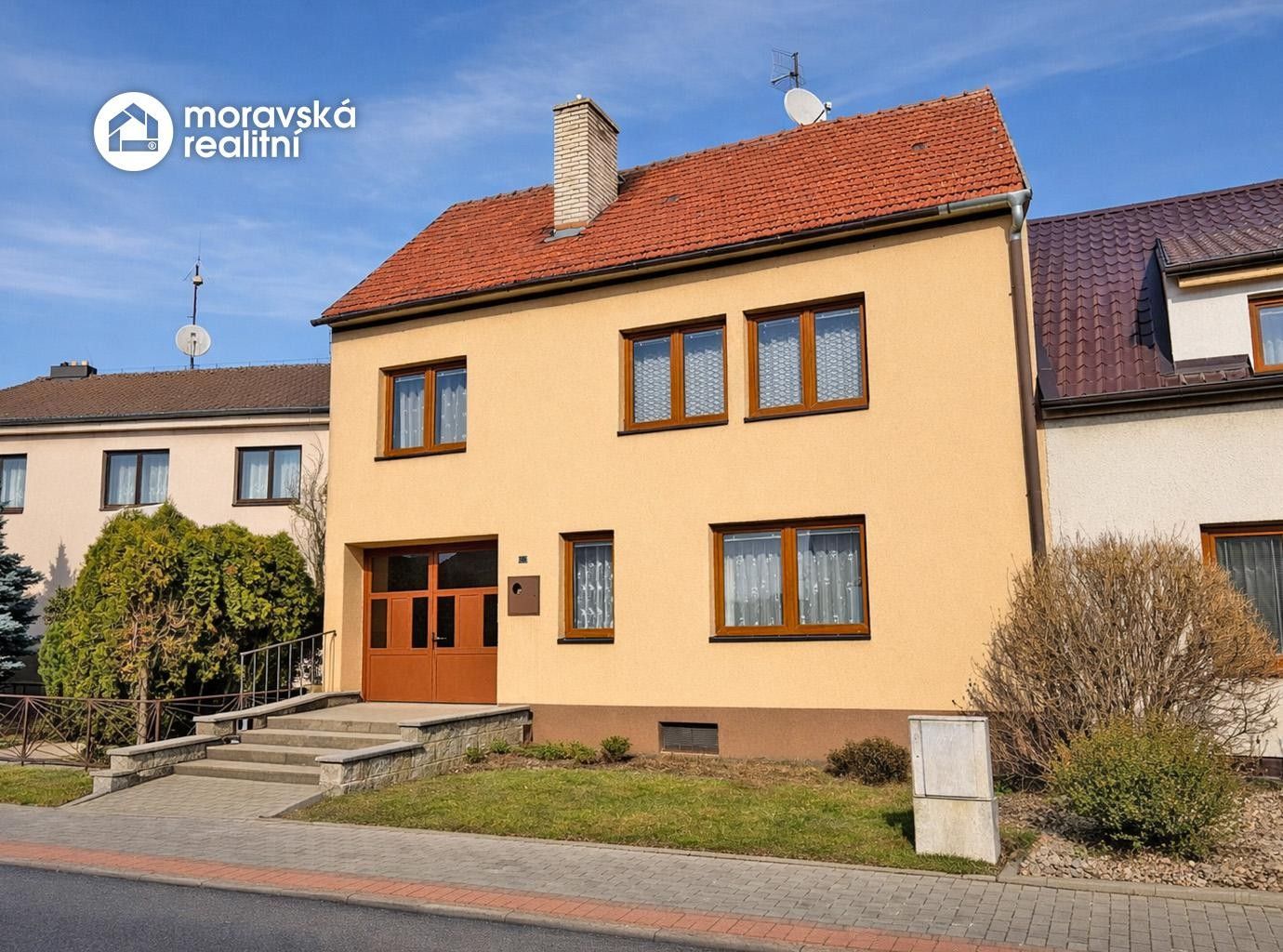 Rodinné domy, Zahrádky, Neslovice, 243 m²