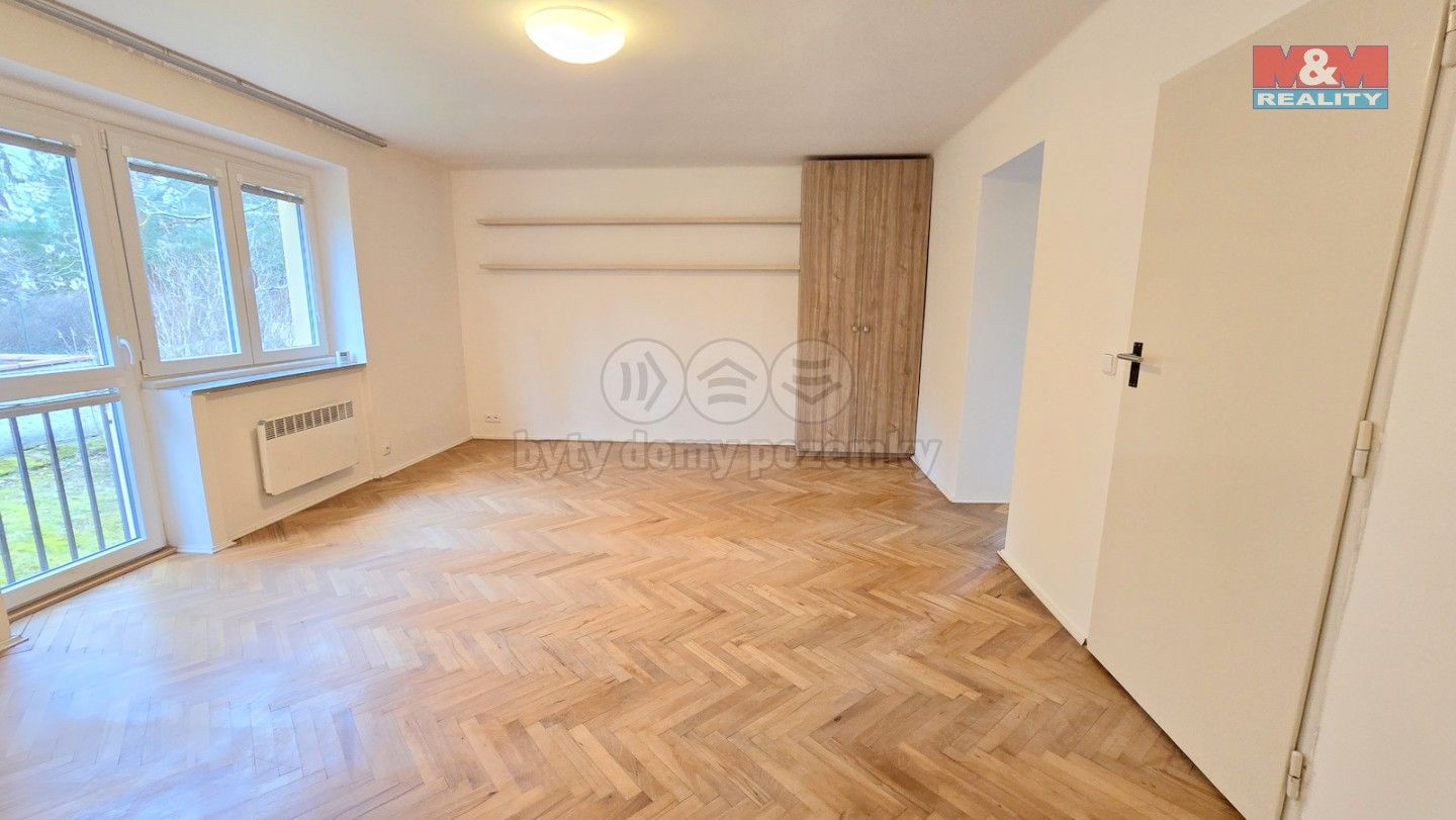 Pronájem byt 2+1 - Kvapilova, Praha, 58 m²