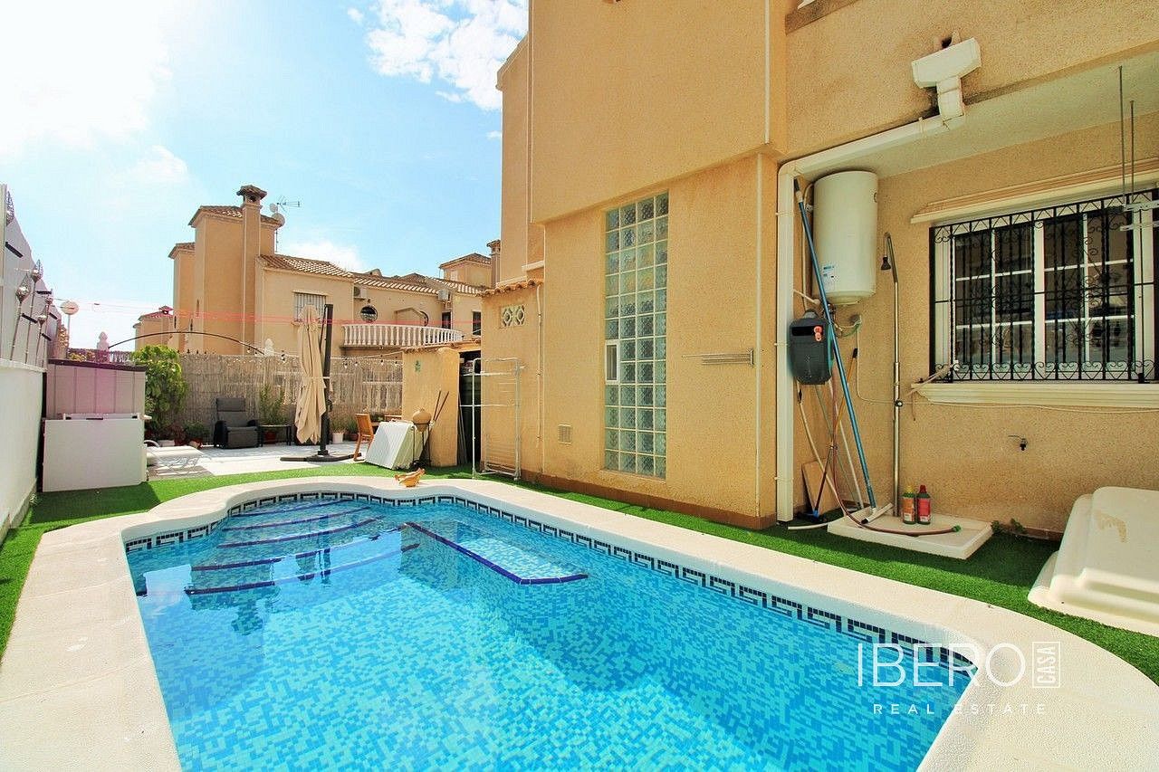 Prodej rodinný dům - Villamartin, ES, 91 m² - 2