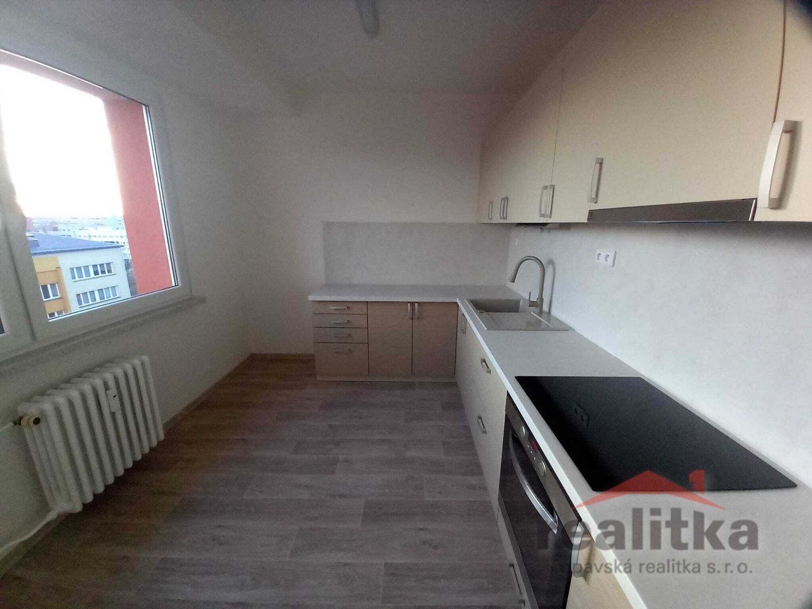 Pronájem byt 1+1 - Edvarda Beneše, Opava, 35 m²