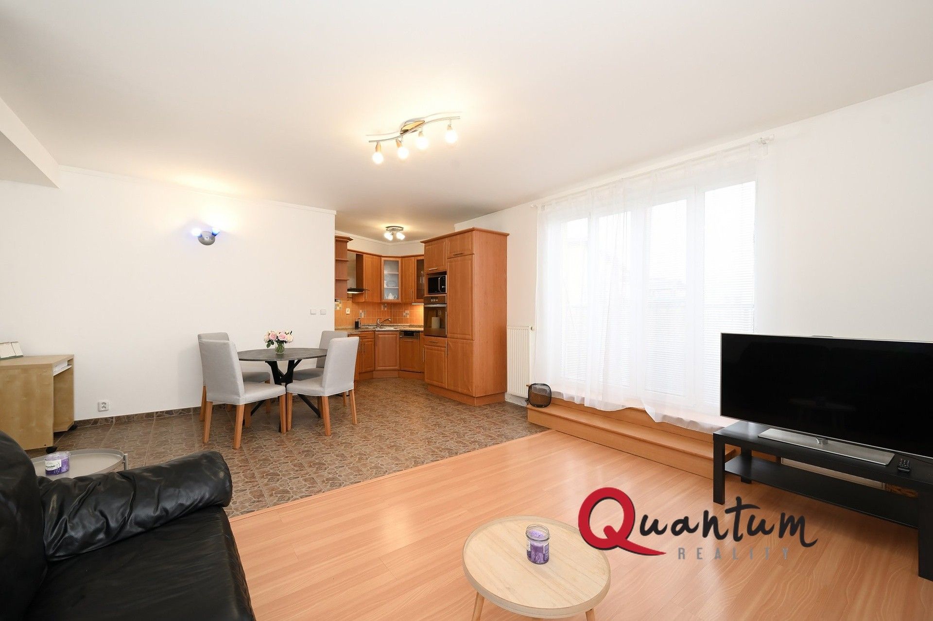 Pronájem byt 2+kk - Jaromíra Vejvody, Praha, 75 m²