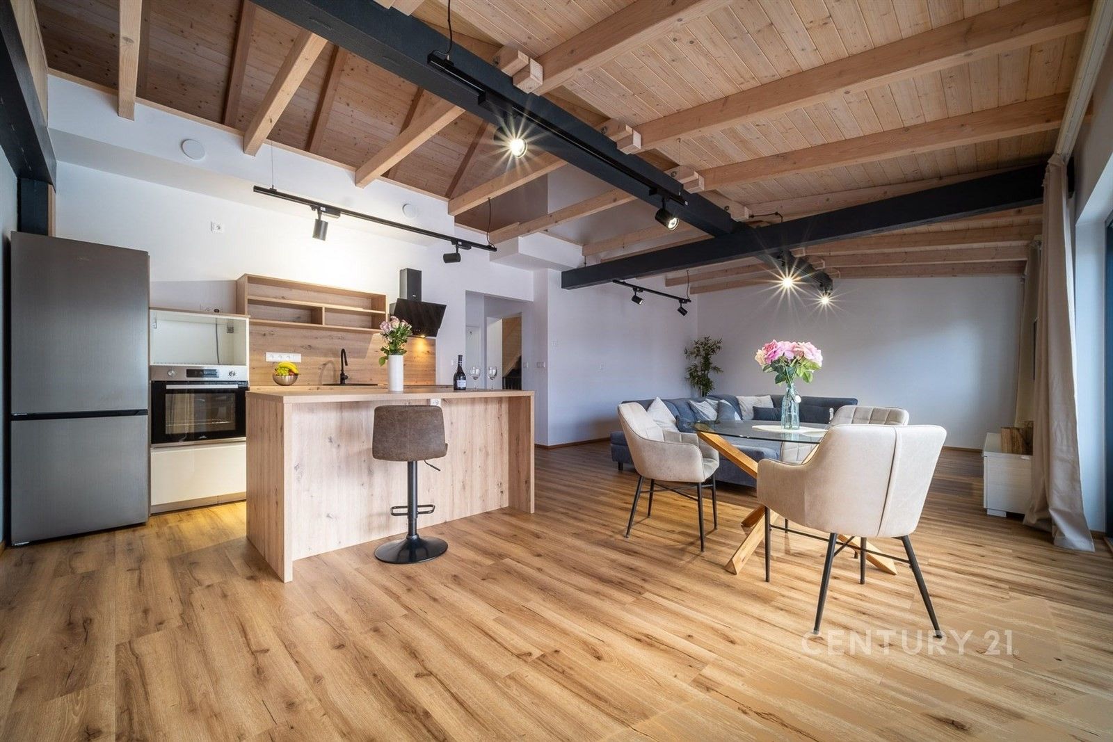 3+kk, Dolní 1308, Srubec, 135 m²