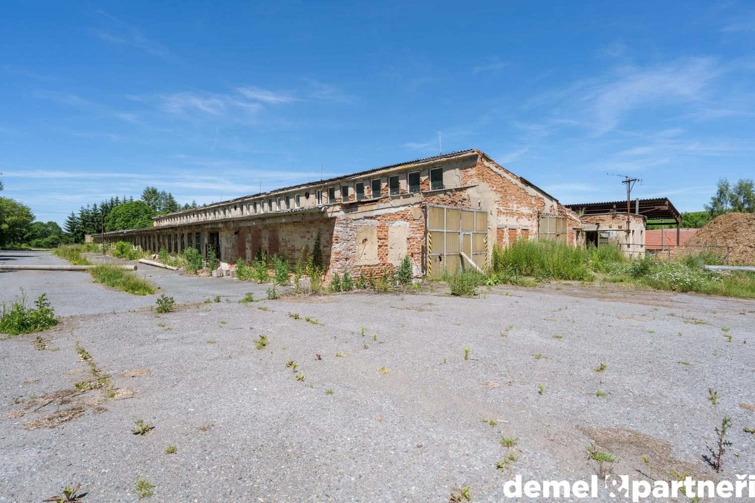 Zemědělské objekty, Korouhev, 1 400 m² - 1