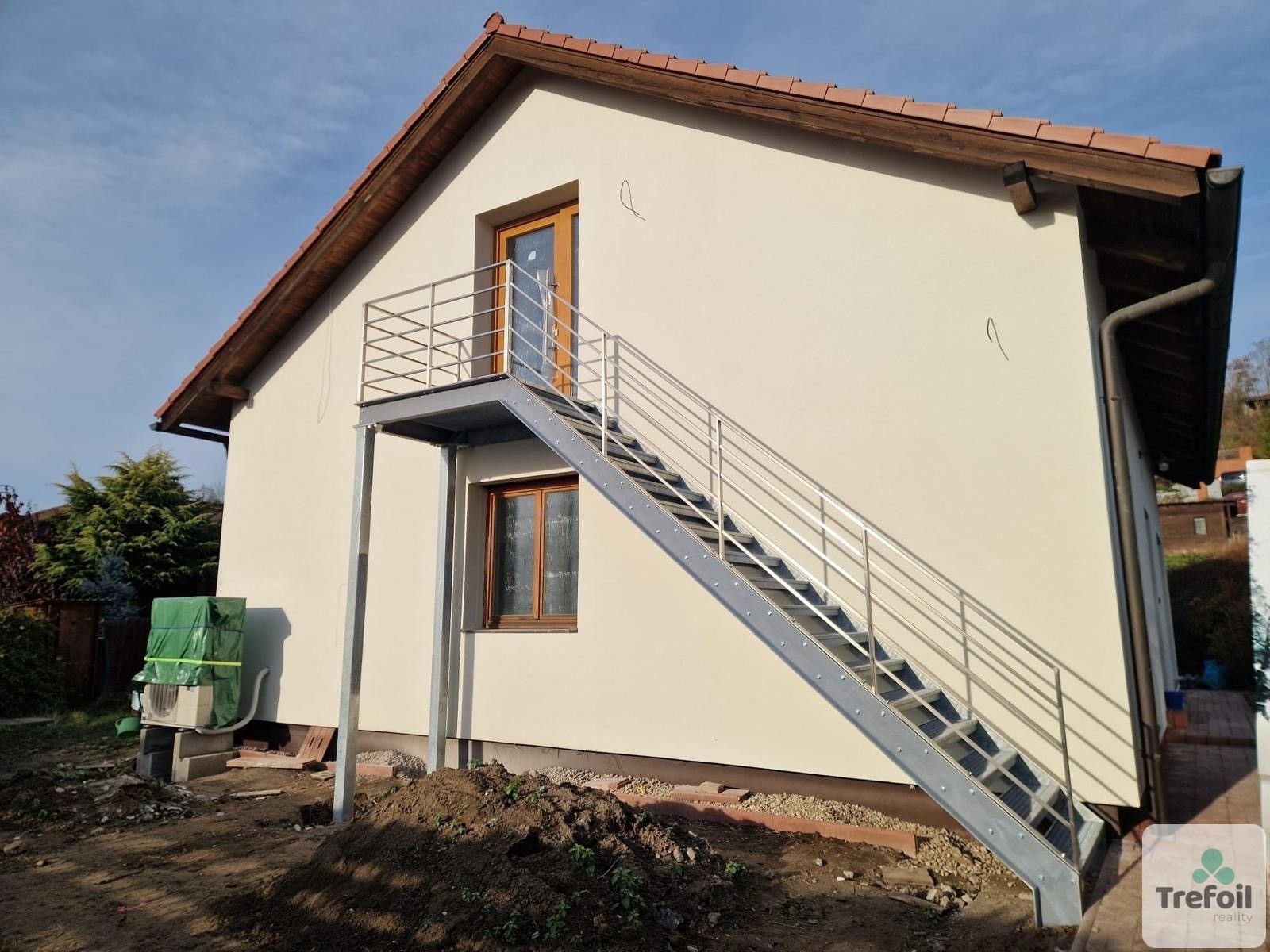 Pronájem byt 3+kk - Lom, Kly, 74 m²