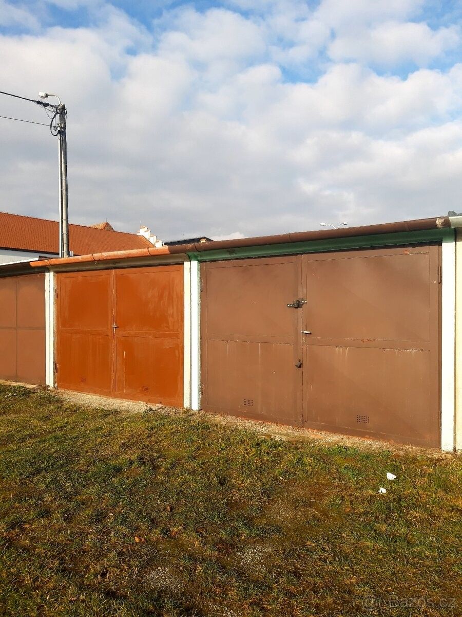 Garáže, Letovice, 679 61