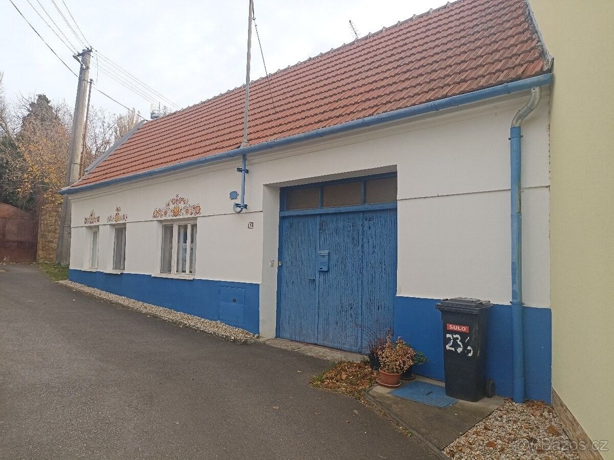 Rodinné domy, Hroznová Lhota, 696 63