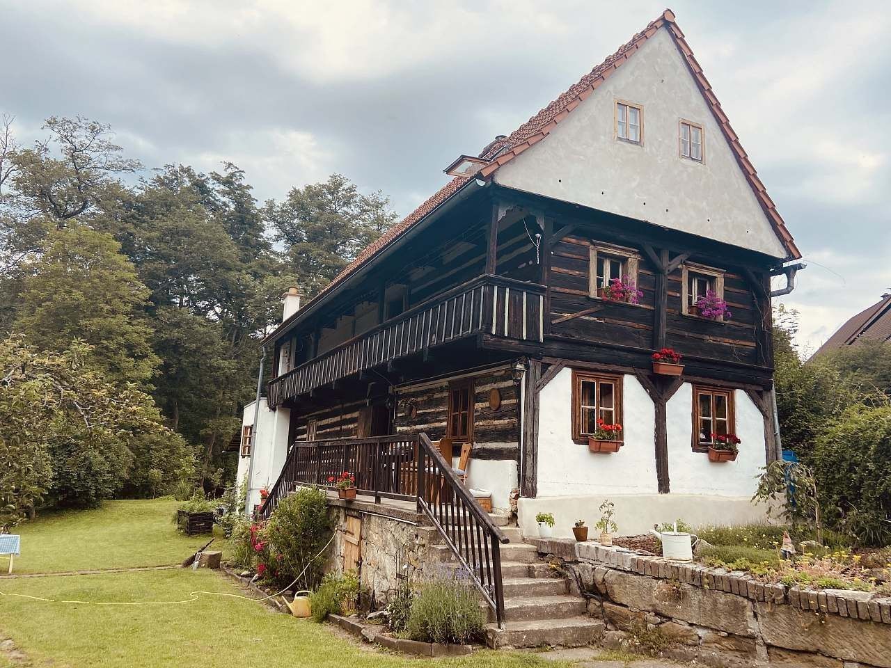 Chaty, Tupadly, Středočeský kraj