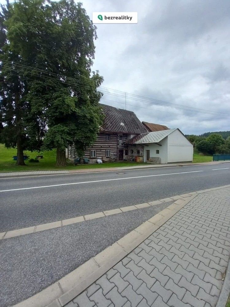 Chaty, Úpická, Rtyně v Podkrkonoší, 200 m²