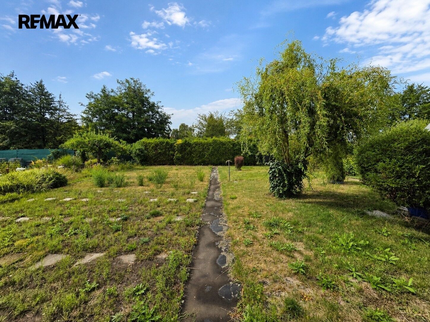 Zahrady, Podbořany, 308 m² - 1