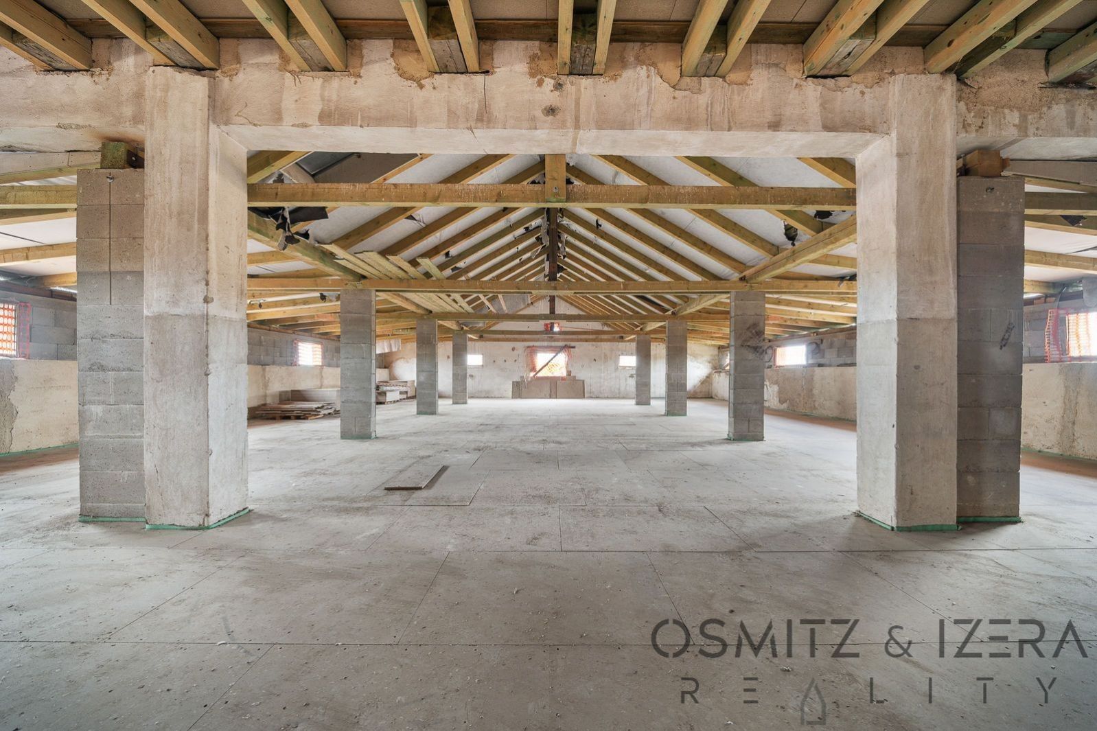 Sklad · 3 671 m² · Nová Ves - 3