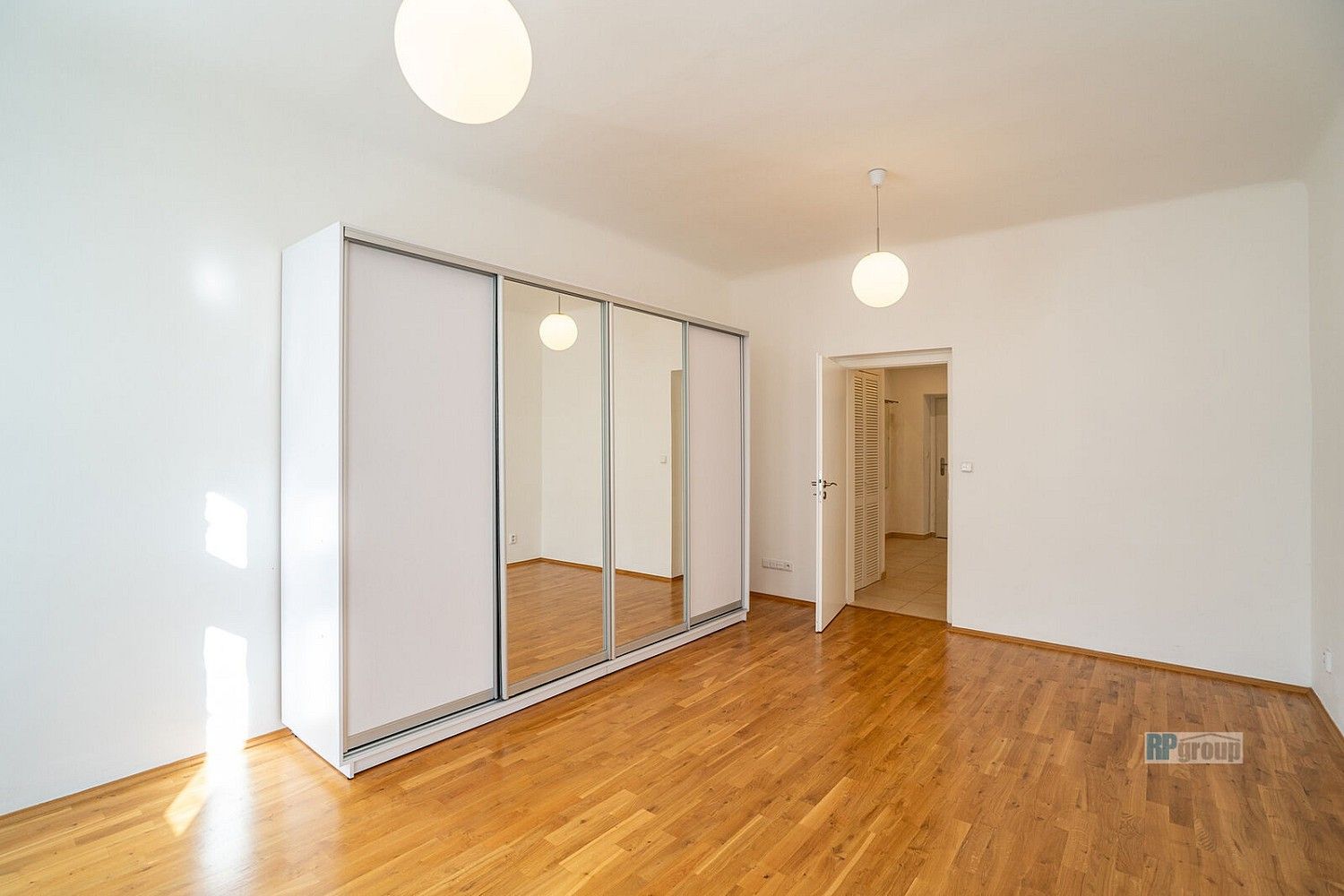 Byt 2+1 · 73 m² · Štítného, Praha 3 - Žižkov - 4