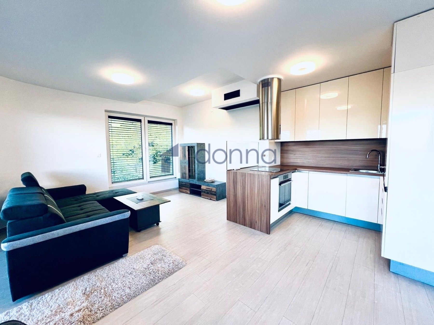 2+kk, Křížová, Praha, 66 m²