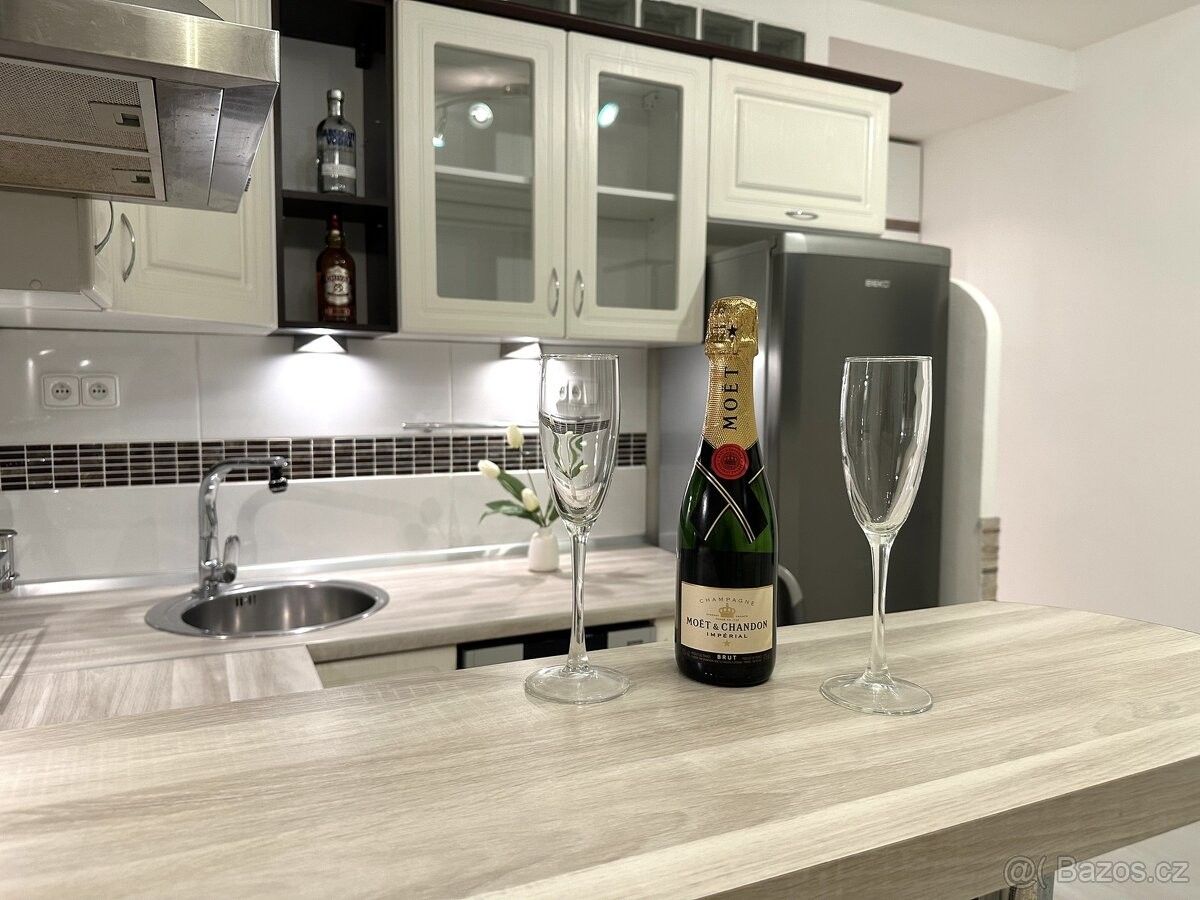 Pronájem byt - Jablonec nad Nisou, 466 01