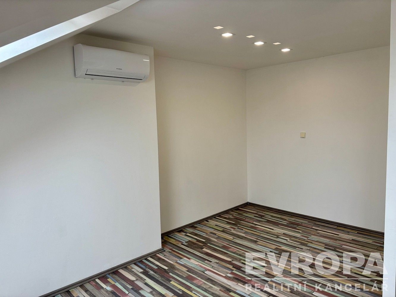 Pronájem byt 1+kk - Břeclav, Jihomoravský kraj, 23 m² - 5
