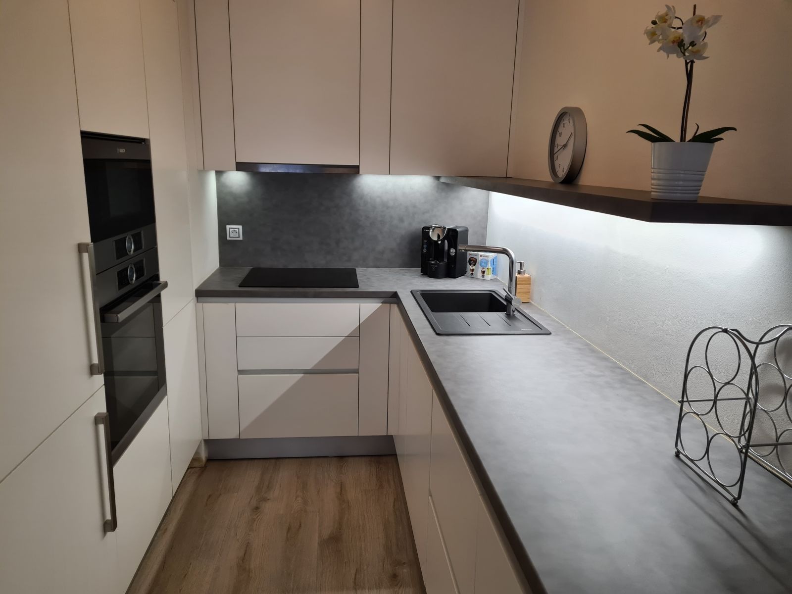 Pronájem byt 2+kk - Pod radnicí, Praha - Košíře, 58 m² - 5