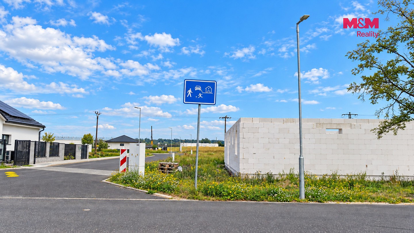 Prodej pozemek pro bydlení - Račice, okres Litoměřice - 2