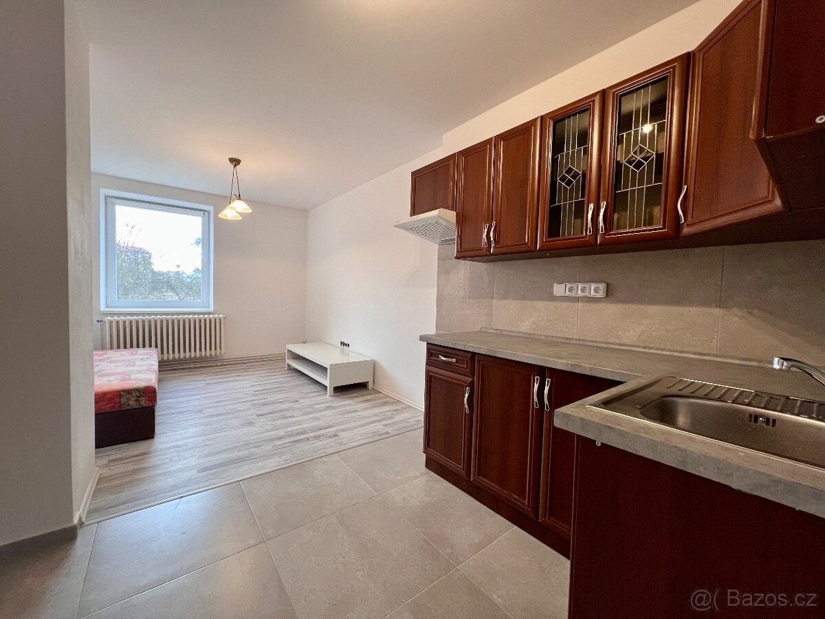 Byty, Hořesedly, 270 04