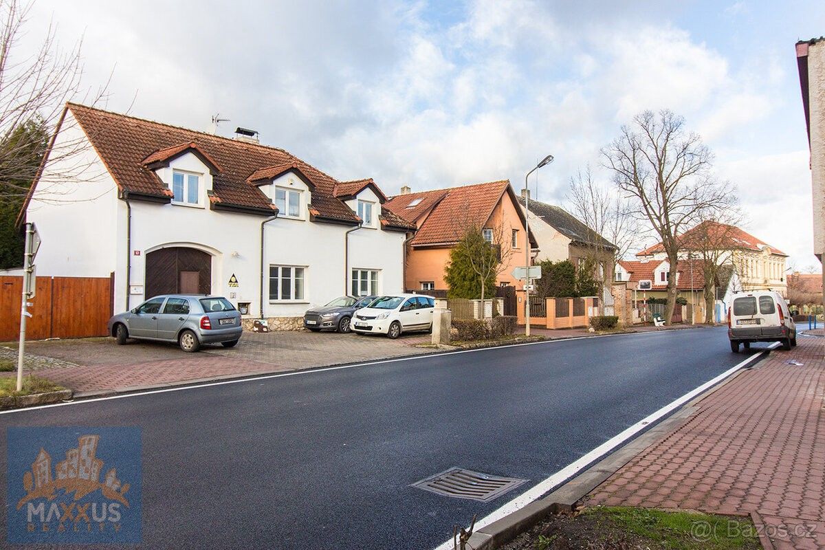 Kanceláře, Jinočany, 252 25