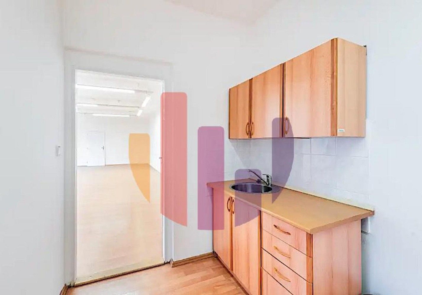 Pronájem kancelář - Praha - Vysočany, okres Praha 9, Hlavní město Praha, 51 m² - 5
