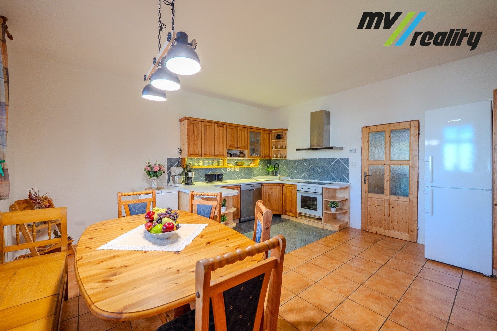 Prodej rodinný dům - Benátecká Vrutice, Milovice, 178 m²