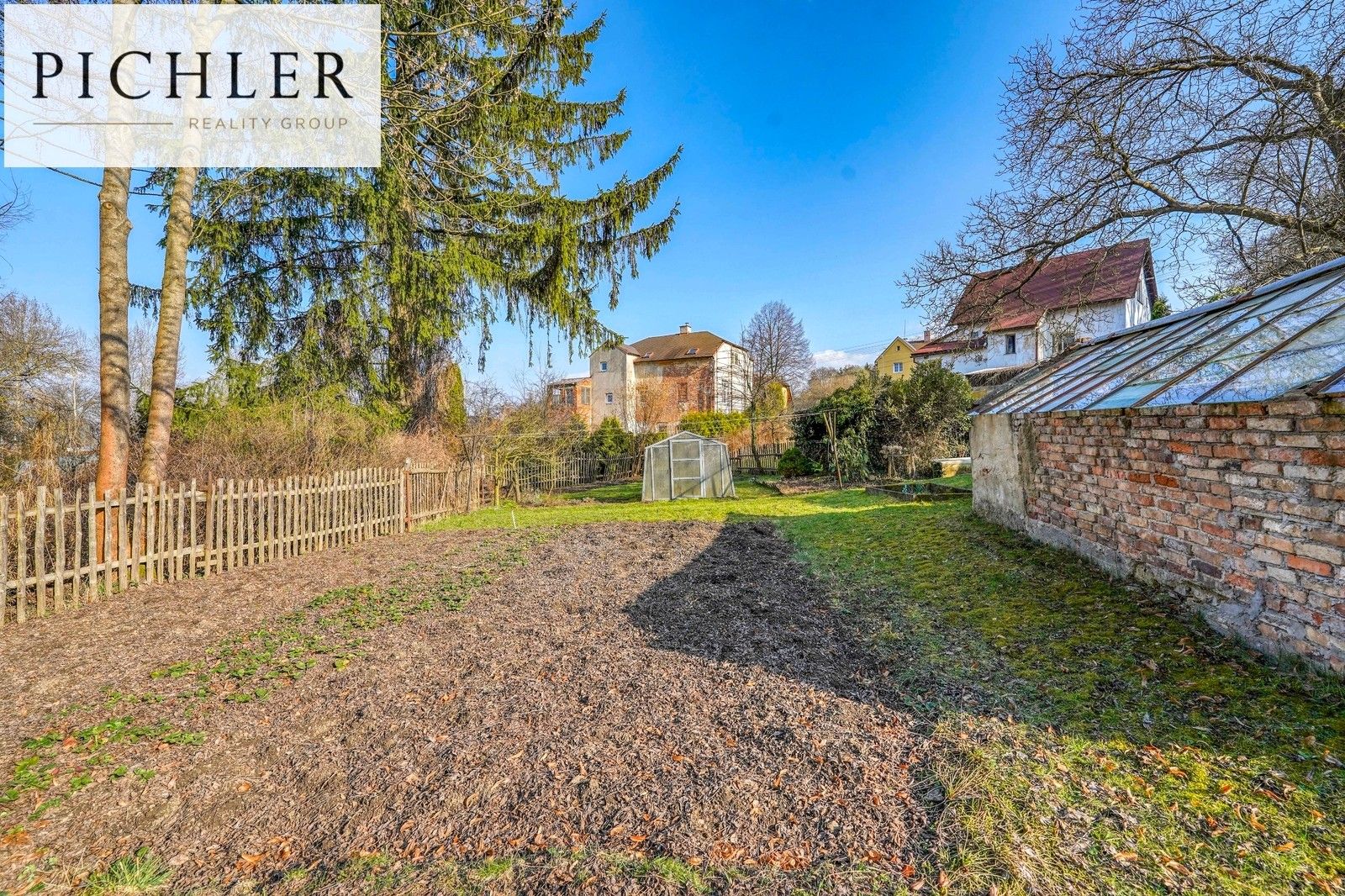 Pozemek pro bydlení · 1 621 m² · Hory - 4