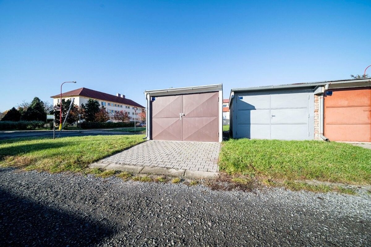 Garáže, Uherské Hradiště, 686 01