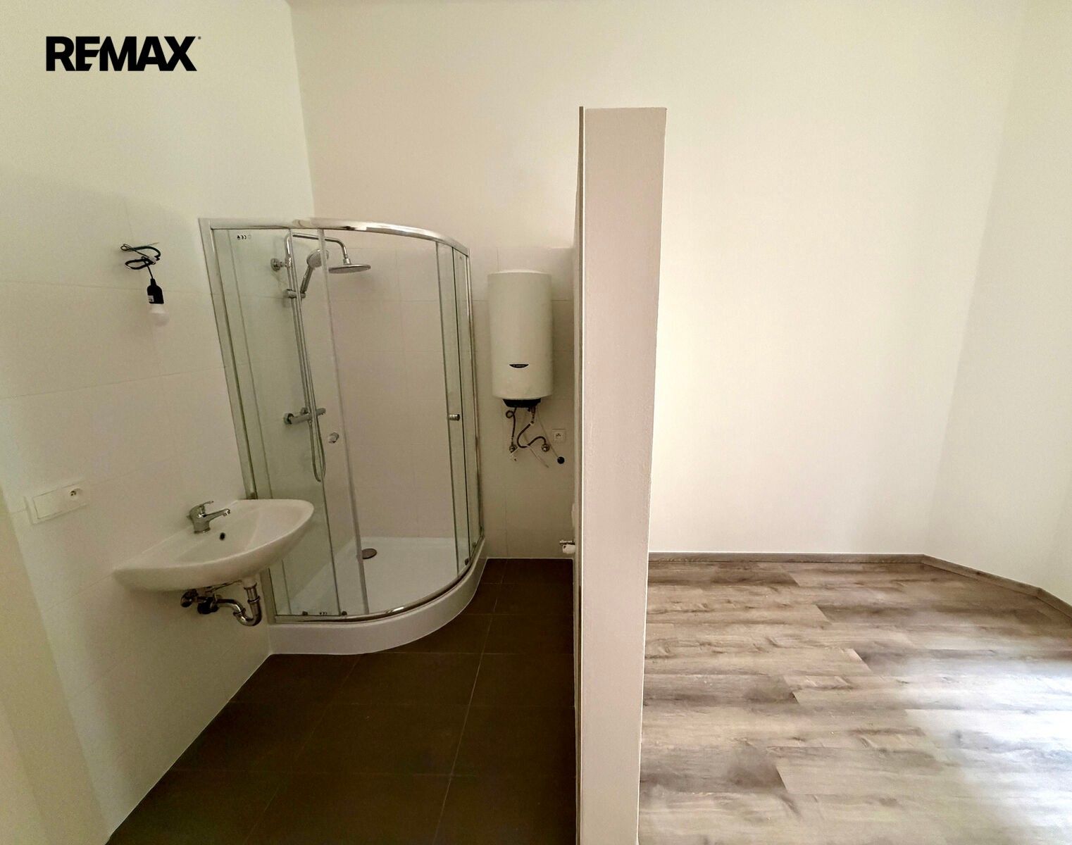 Prodej byt 1+kk - Přibyslavská 1223, Praha Žižkov, 15 m² - 5