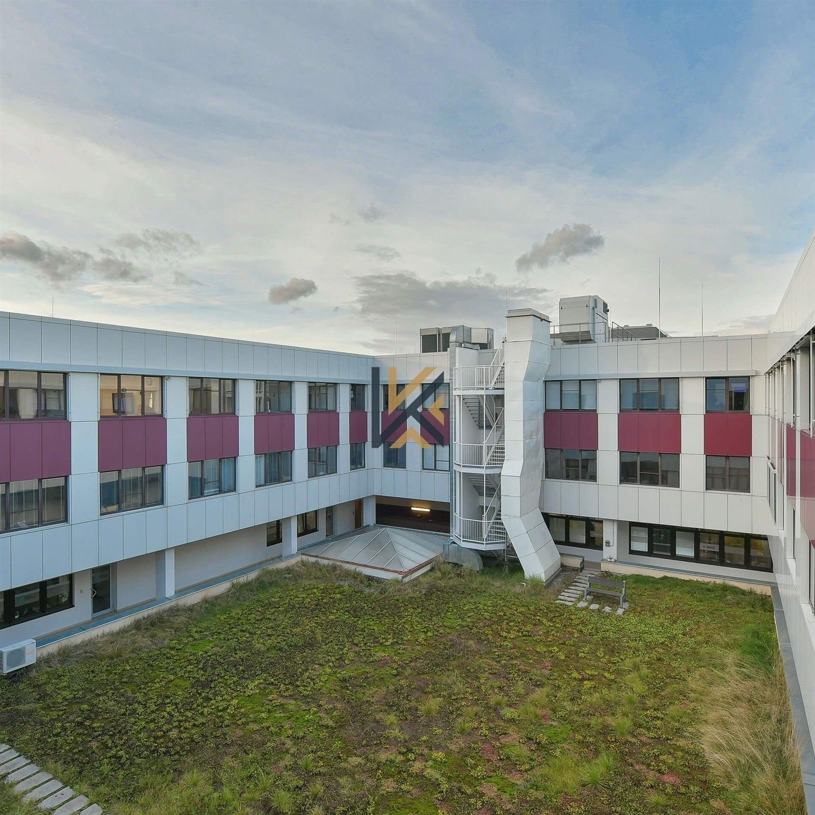 Pronájem obchodní prostory - Hráského, Praha, 987 m²