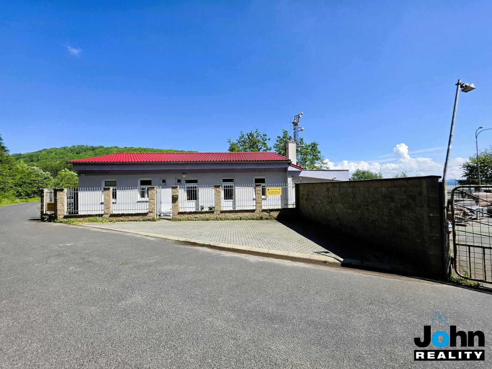 Výrobní prostory · 2 140 m² · Huntířov - 3