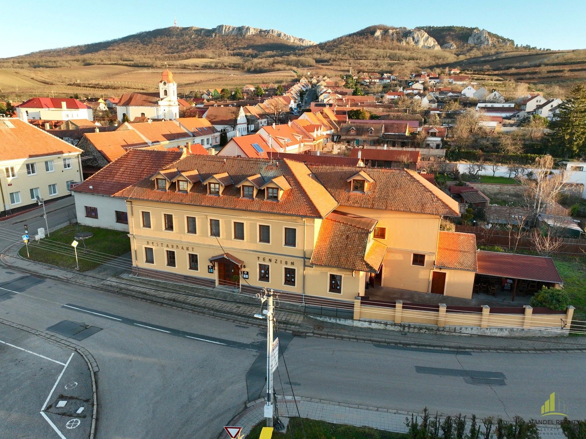 Ubytovací zařízení, Horní Věstonice, 350 m²