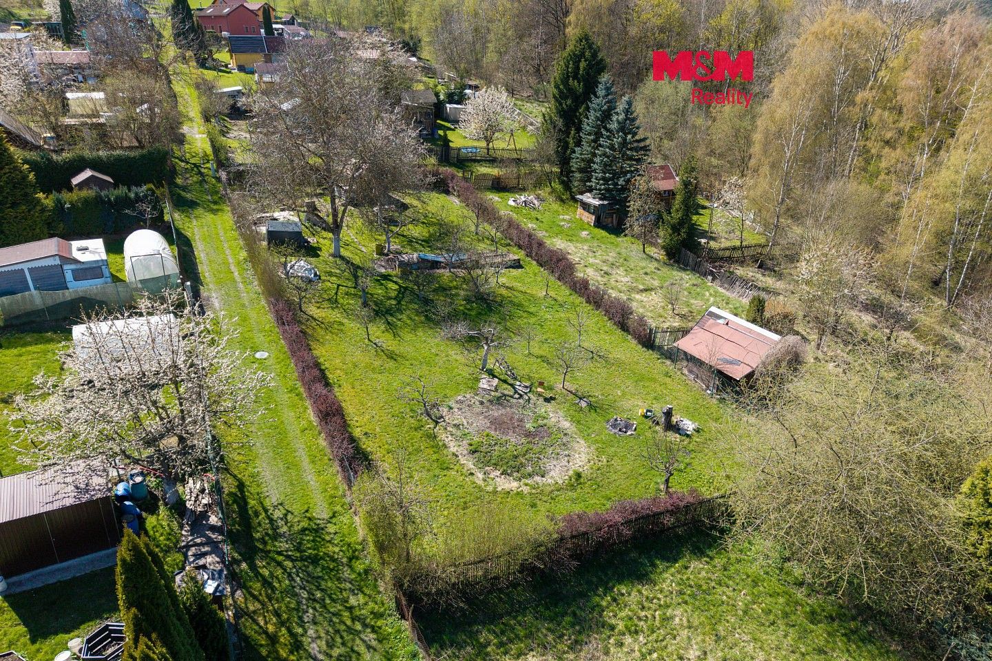 Zahrada, 869 m²