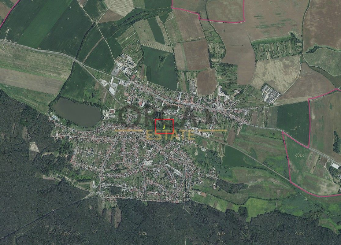 Prodej pozemek pro bydlení - Vracov, 696 42